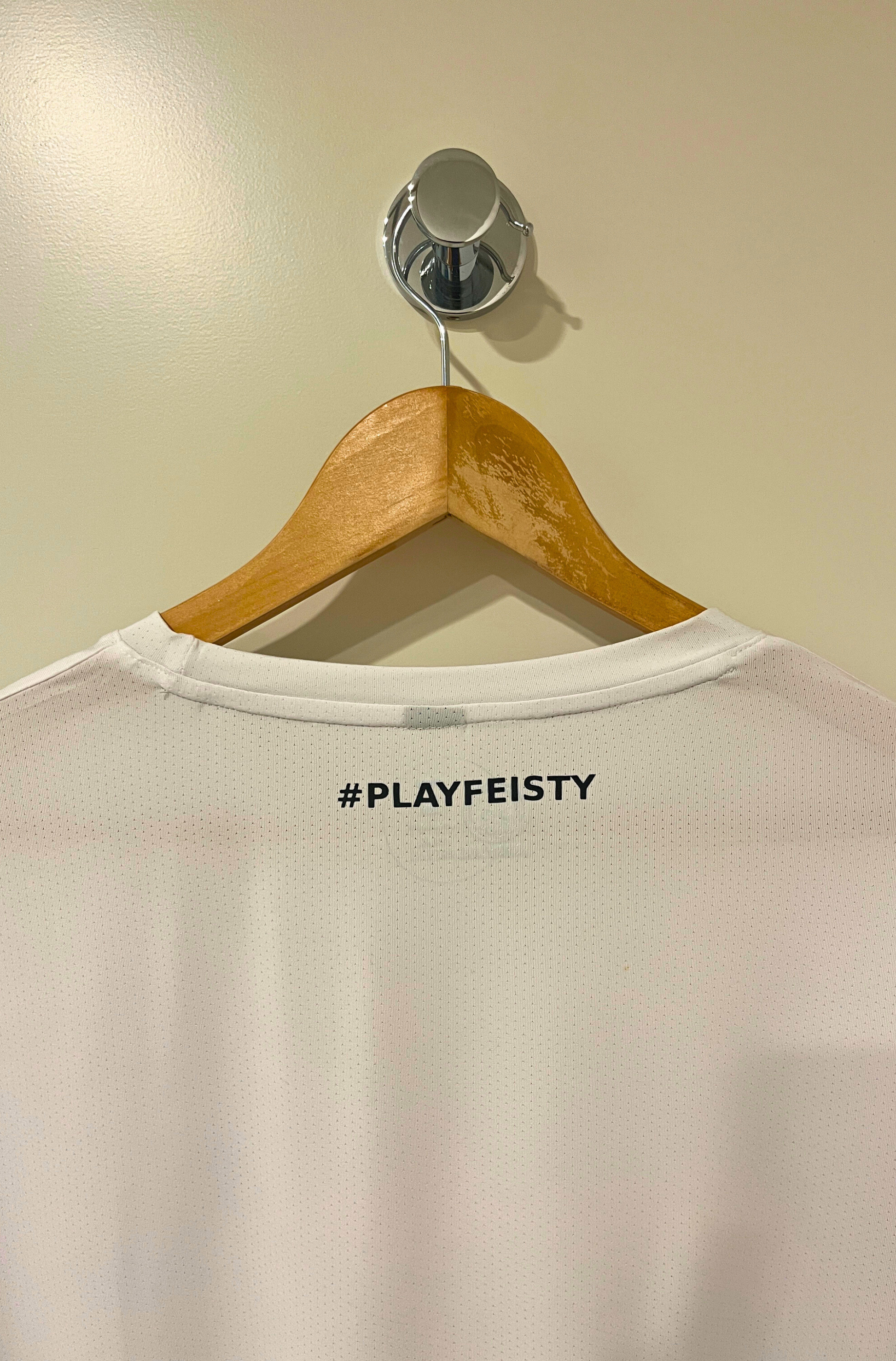 Men’s Apex white padel T-shirt – back view zoomed